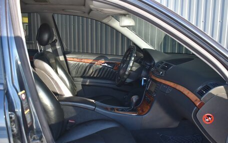 Mercedes-Benz E-Класс, 2004 год, 689 888 рублей, 20 фотография