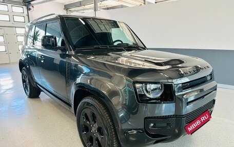 Land Rover Defender II, 2025 год, 17 490 000 рублей, 2 фотография