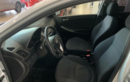 Hyundai Solaris II рестайлинг, 2016 год, 818 000 рублей, 14 фотография