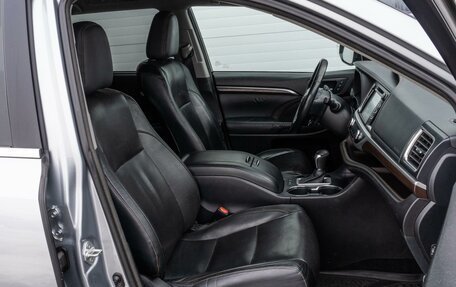 Toyota Highlander III, 2014 год, 3 100 000 рублей, 10 фотография