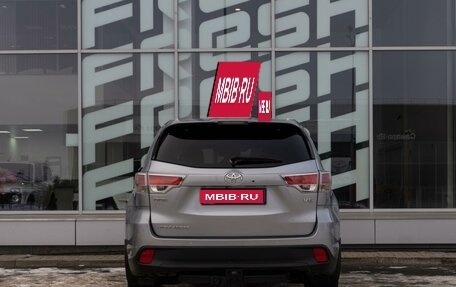 Toyota Highlander III, 2014 год, 3 100 000 рублей, 4 фотография