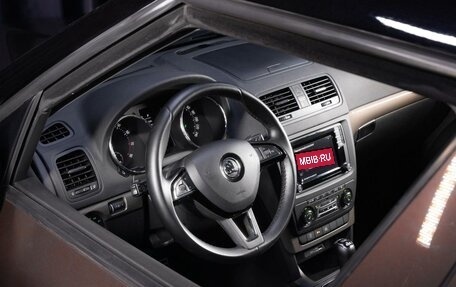 Skoda Yeti I рестайлинг, 2016 год, 1 349 000 рублей, 8 фотография