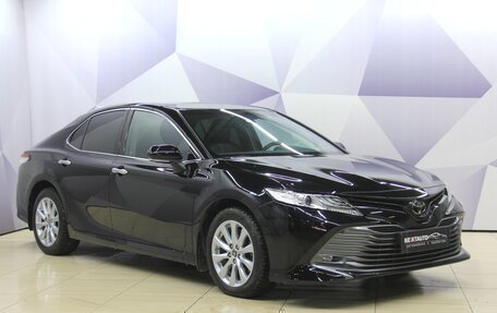 Toyota Camry, 2018 год, 2 650 000 рублей, 13 фотография