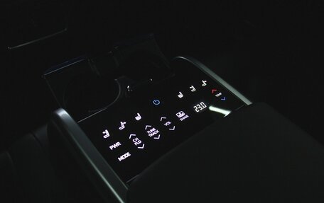 Toyota Camry, 2018 год, 2 650 000 рублей, 28 фотография