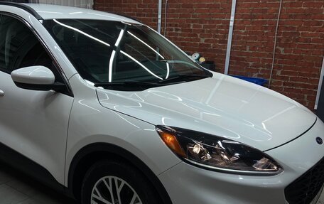 Ford Escape, 2021 год, 2 200 000 рублей, 2 фотография