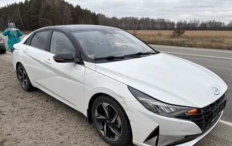 Hyundai Elantra, 2020 год, 2 200 000 рублей, 8 фотография