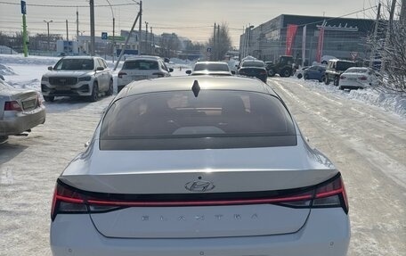 Hyundai Elantra, 2020 год, 2 200 000 рублей, 4 фотография