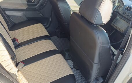 Skoda Fabia II, 2011 год, 320 000 рублей, 11 фотография