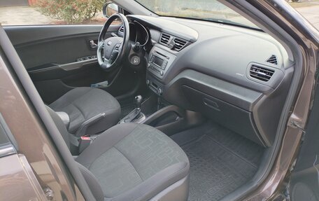 KIA Rio III рестайлинг, 2017 год, 1 300 000 рублей, 24 фотография