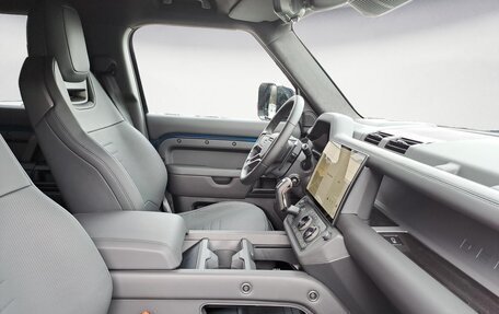 Land Rover Defender II, 2025 год, 32 990 000 рублей, 11 фотография