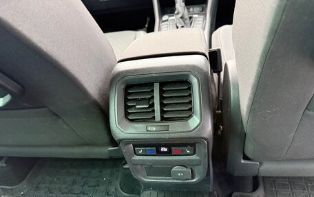 Volkswagen Tiguan II, 2017 год, 2 050 000 рублей, 16 фотография