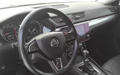 Skoda Superb III рестайлинг, 2019 год, 2 140 000 рублей, 15 фотография