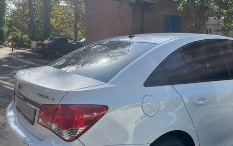 Chevrolet Cruze II, 2011 год, 700 000 рублей, 3 фотография