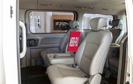 Hyundai Grand Starex Grand Starex I рестайлинг 2, 2015 год, 2 255 000 рублей, 16 фотография