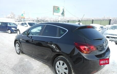 Opel Astra J, 2010 год, 620 000 рублей, 2 фотография