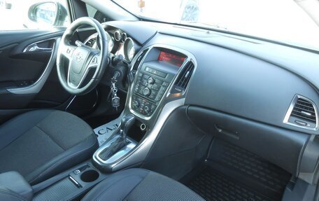 Opel Astra J, 2010 год, 620 000 рублей, 13 фотография