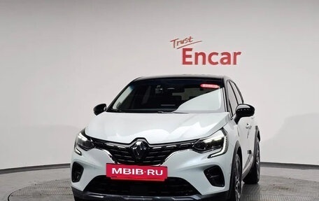Renault Kaptur I рестайлинг, 2021 год, 1 620 000 рублей, 2 фотография