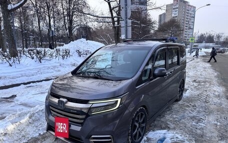 Honda Stepwgn IV, 2018 год, 2 400 000 рублей, 3 фотография