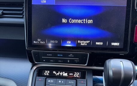 Honda Stepwgn IV, 2018 год, 2 400 000 рублей, 14 фотография