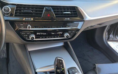 BMW 5 серия, 2018 год, 3 300 000 рублей, 12 фотография