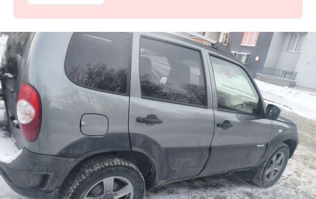 Chevrolet Niva I рестайлинг, 2019 год, 730 000 рублей, 2 фотография