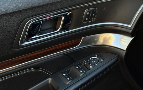 Ford Explorer VI, 2017 год, 2 760 000 рублей, 4 фотография