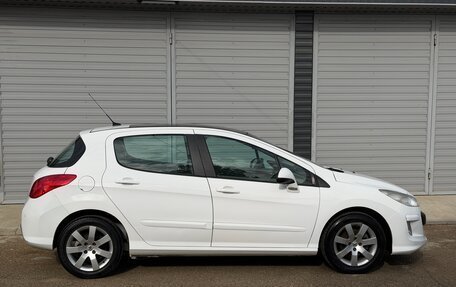 Peugeot 308 II, 2011 год, 619 999 рублей, 2 фотография