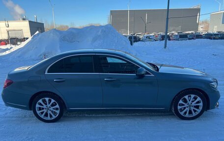 Mercedes-Benz E-Класс, 2019 год, 3 500 000 рублей, 7 фотография