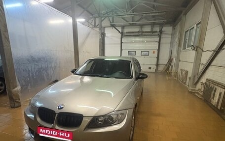 BMW 3 серия, 2007 год, 800 000 рублей, 3 фотография