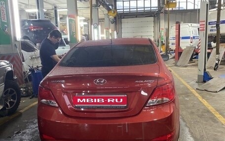 Hyundai Solaris II рестайлинг, 2015 год, 1 150 000 рублей, 3 фотография