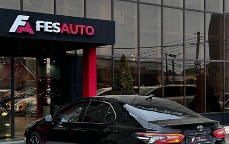 Toyota Camry, 2021 год, 2 700 000 рублей, 5 фотография