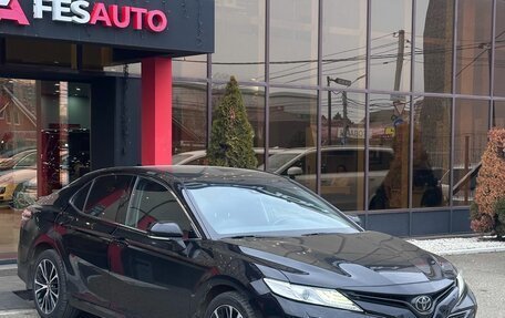 Toyota Camry, 2021 год, 2 700 000 рублей, 3 фотография