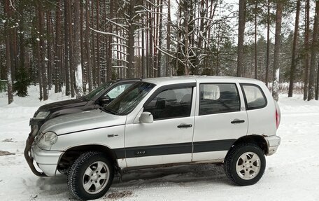 Chevrolet Niva I рестайлинг, 2005 год, 220 000 рублей, 4 фотография