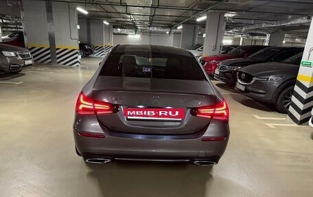 Mercedes-Benz A-Класс, 2018 год, 3 000 000 рублей, 4 фотография