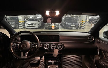 Mercedes-Benz A-Класс, 2018 год, 3 000 000 рублей, 8 фотография