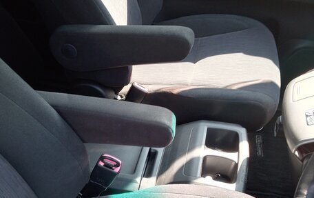 Toyota Vellfire I, 2013 год, 2 500 000 рублей, 2 фотография