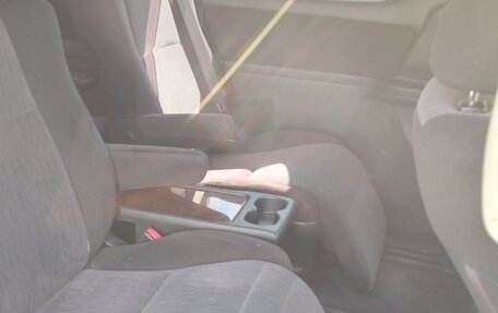 Toyota Vellfire I, 2013 год, 2 500 000 рублей, 25 фотография