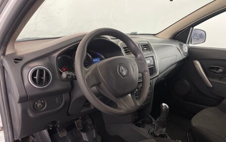 Renault Logan II, 2017 год, 480 000 рублей, 7 фотография