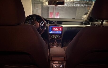 Skoda Superb III рестайлинг, 2013 год, 800 000 рублей, 7 фотография