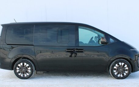 Hyundai Staria, 2022 год, 4 990 000 рублей, 8 фотография