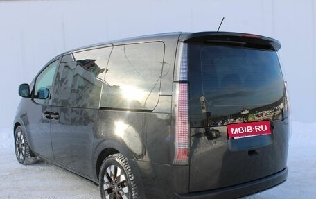 Hyundai Staria, 2022 год, 4 990 000 рублей, 5 фотография