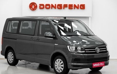 Volkswagen Caravelle T6 рестайлинг, 2019 год, 3 399 000 рублей, 1 фотография