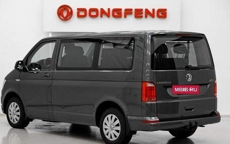 Volkswagen Caravelle T6 рестайлинг, 2019 год, 3 399 000 рублей, 4 фотография