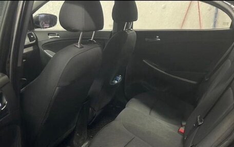 Hyundai Solaris II рестайлинг, 2011 год, 675 000 рублей, 15 фотография