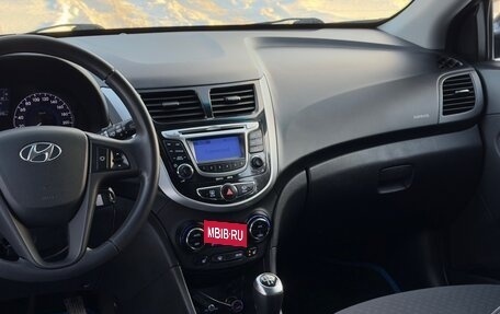 Hyundai Solaris II рестайлинг, 2012 год, 637 000 рублей, 7 фотография