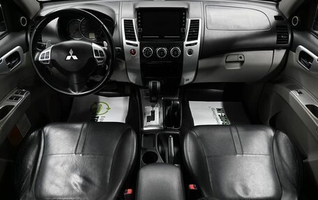 Mitsubishi Pajero Sport II рестайлинг, 2014 год, 1 745 000 рублей, 11 фотография