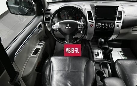 Mitsubishi Pajero Sport II рестайлинг, 2014 год, 1 745 000 рублей, 12 фотография