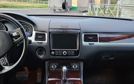 Volkswagen Touareg III, 2015 год, 2 400 000 рублей, 9 фотография