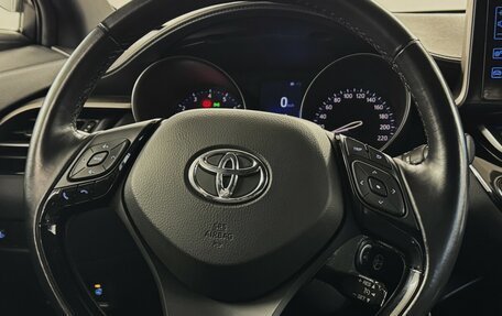 Toyota C-HR I рестайлинг, 2018 год, 2 599 000 рублей, 9 фотография