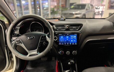 KIA Rio III рестайлинг, 2016 год, 969 000 рублей, 10 фотография